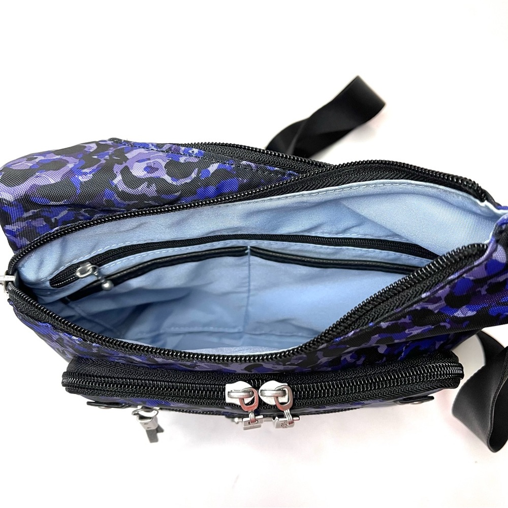 Baggallini Black and Blue Crossbody Bag EUC - Picture 5 of 11
